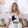 Boo! Funny Hiding Peekaboo Scary Halloween Cat Classic T Shirt