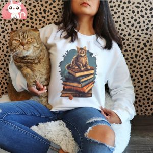 Cat Book Tee, Vintage Style, Books and Cats Shirt, Cat Mom Shirt, Gift for Cat Lover, Gift for Book Lovers, Bookish T Shirt