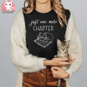 Cute Book Cat Sweatshirt, Cat Sweatshirt, Just One More Chapter Sweatshirt, Oversized Reading Sweatshirt, Books Reading, Cat Owner Shirt