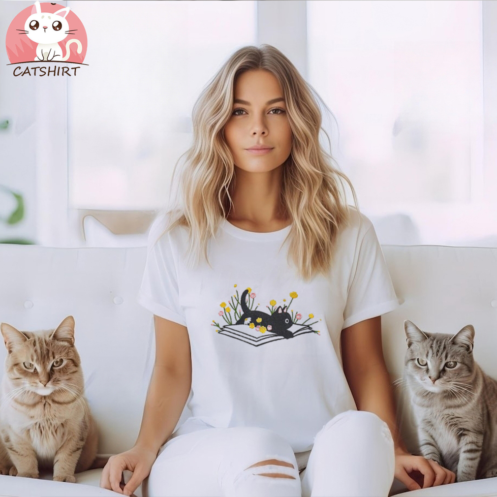 Cute Lying On The Book Cat Embroidered shirt