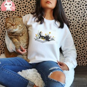 Cute Lying On The Book Cat Embroidered shirt