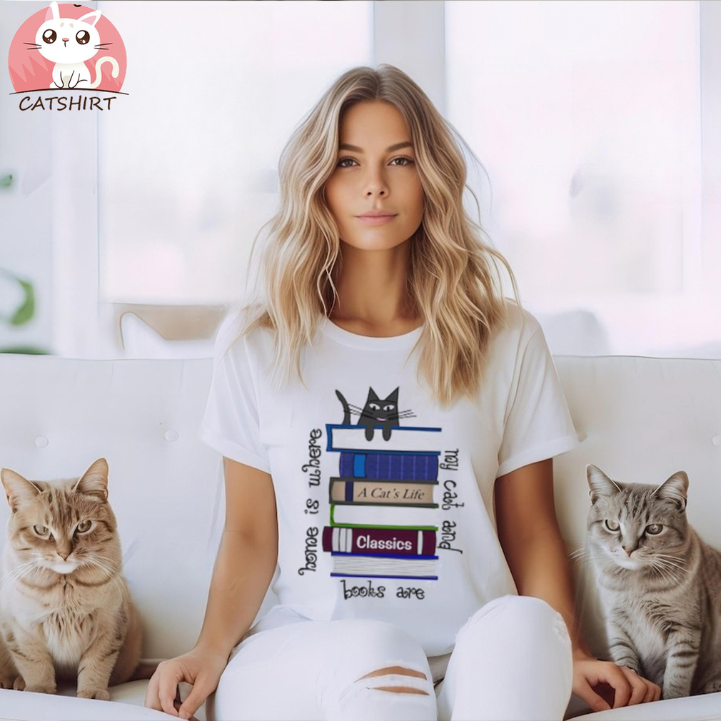 Home is where cat and books are Men's Long Sleeve T Shirt