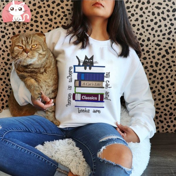 Home is where cat and books are Men's Long Sleeve T Shirt