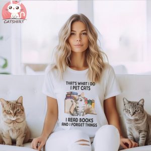 I Pet Cats I Read Books Shirt, Oversized Comfort Colors Tee For Cat Lover, Cat Smile Books, Books And Cats Tshirt