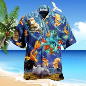 Cat Dream About Playing With Big Gold Fish Hawaiian Shirt