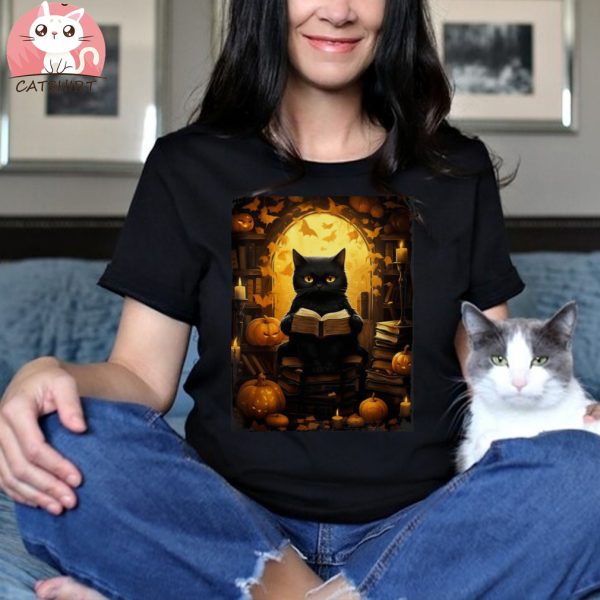 Black Cat Reading Books Pumpkin Autumn Teachers Halloween Shirt