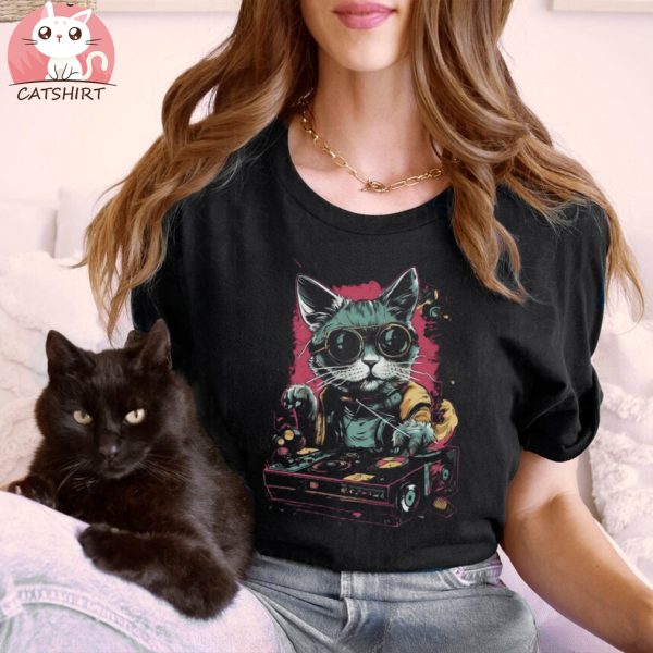 Cartoon cat dj t shirt