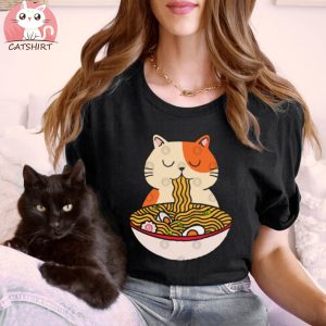 Cat Kawaii Eating Ramen Japanese Aesthetic T Shirt