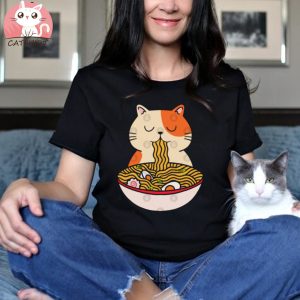 Cat Kawaii Eating Ramen Japanese Aesthetic T Shirt