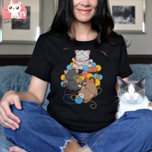 Cats Play With Yarn Kawaii T shirt