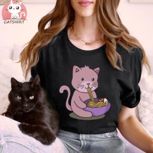 Cute Cat with Ramen Kawaii Designs T Shirt