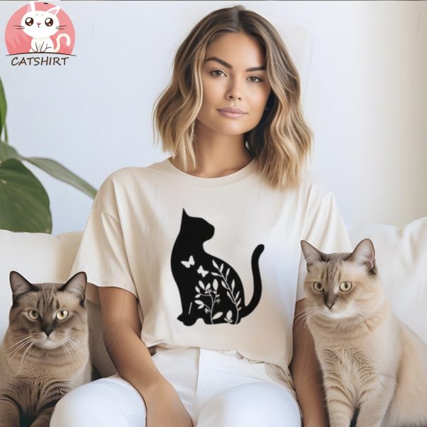 Flower Cat Sweatshirt,Butterfly Shirt,Cat Lover Crewneck Sweatshirt,Cottagecore Clothing,Animal T Shirt,Funny Cat Shirt