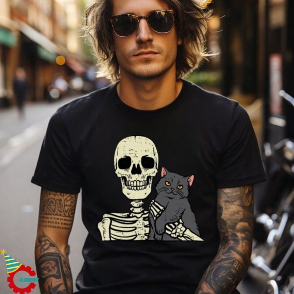 Halloween Black Cat On Skeleton Shoulder Costume Men T shirt