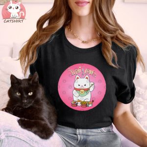 Lucky Cat loves Sushi T Shirt