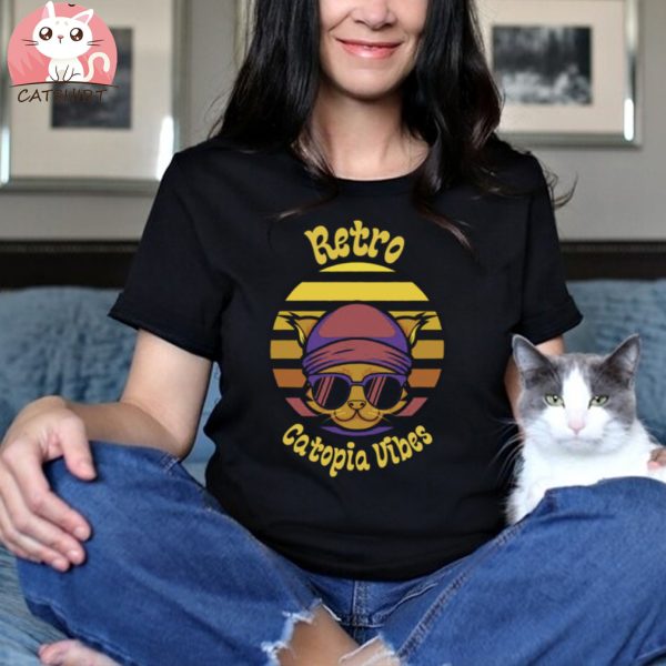 Retro Catopia Vibes Funny Cat Lover Tee Vneck T shirt