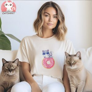 Sunglasses Cat on Donut Classic T Shirt