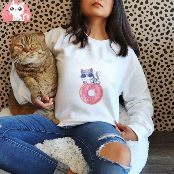 Sunglasses Cat on Donut Classic T Shirt