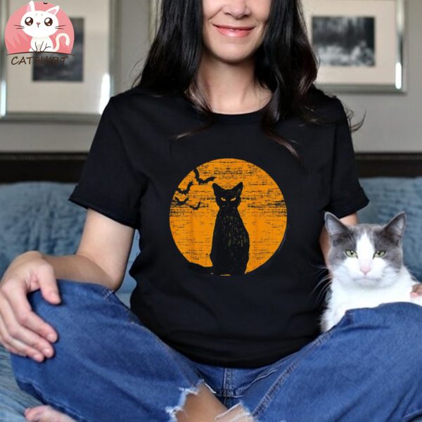 Vintage Scary Halloween Black Cat Retro Moon Cat Mom Shirt