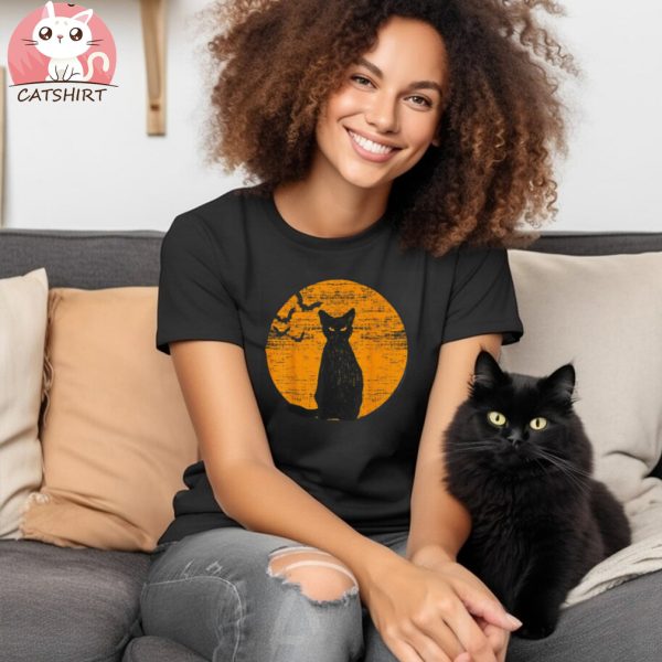 Vintage Scary Halloween Black Cat Retro Moon Cat Mom Shirt