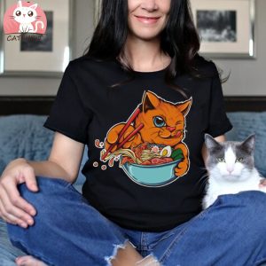 cat and ramen T Shirt