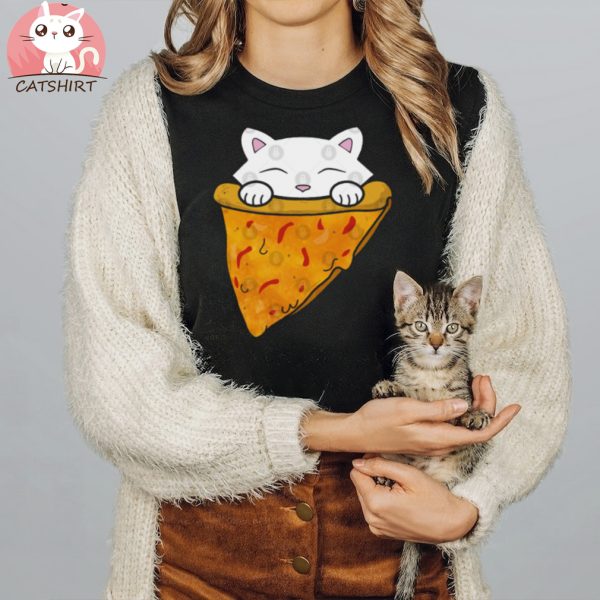 Cat eating a pizza T Shirt