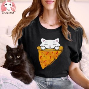 Cat eating a pizza T Shirt