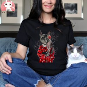 Creepy Cat Lady in Kimono T Shirt