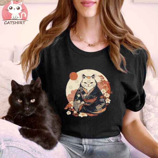 Japanese Cat in a Kimono T Shirts