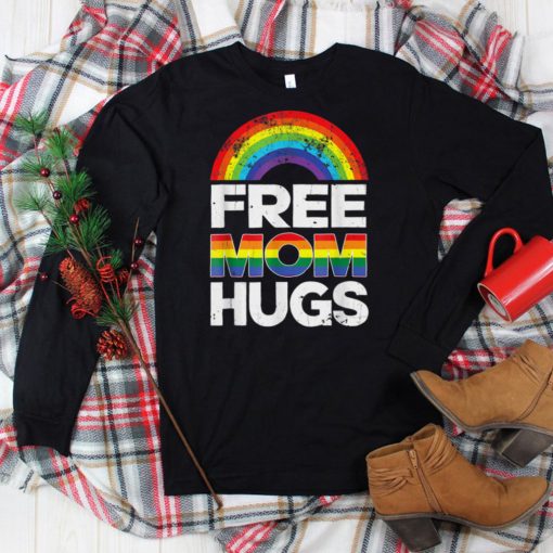 Free Mom Hugs Gay Pride LGBT Rainbow Flag LGBT Pride Month T Shirt tee