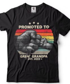 Promoted To Great Grandpa Est 2022 Men First Time Grandpa T Shirt tee