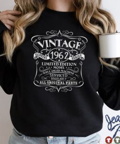 Vintage 1962 60th Birthday Gift Men Women Original Design T Shirt sweater shirt
