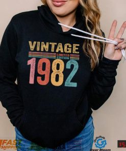 Vintage Limited Edition 1982 40 Year Old Birthday Gifts T Shirt