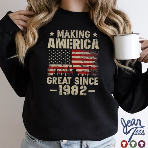 Vintage Making America Great Since 1982 Retro 40th Birthday T Shirt sweater shirt