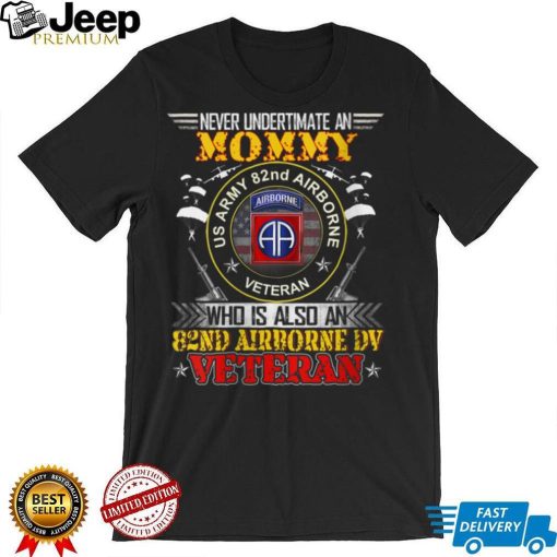 Womens Never Undertimate An Mom 82nd Airborne Paratrooper V Neck T Shirt