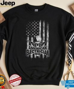 Electrician American Flag Skull And Thunderbolts Unisex T Shirt