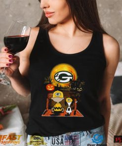 Hot Snoopy And Charlie Brown Pumpkin Green Bay Packers Halloween Moon Charlie Brown Halloween Shirt