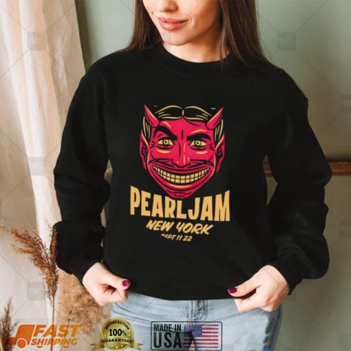 Nice new York Event Pearl Jam New York Devil Face shirt