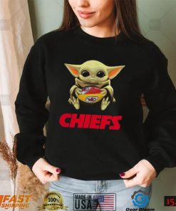 Funny Mery Christmas Baby Yoda hug Kansas City Chiefs T Shirt