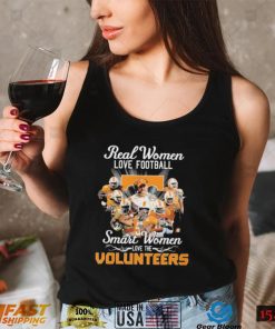 Official Real Women love football smart Women love the Tennessee Volunteers team signatures shirt