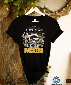 Official never underestimate a woman who understands football and loves Packers signatures 2022 shirt