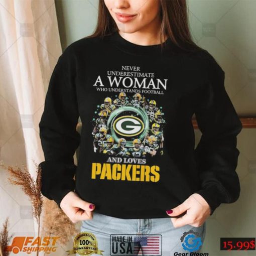 Official never underestimate a woman who understands football and loves green bay packers signatures 2022 shirt