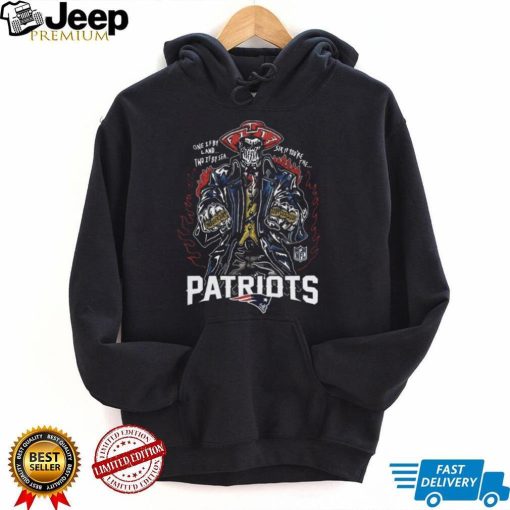 New England Patriots Football x Warren Lotas T Shirt