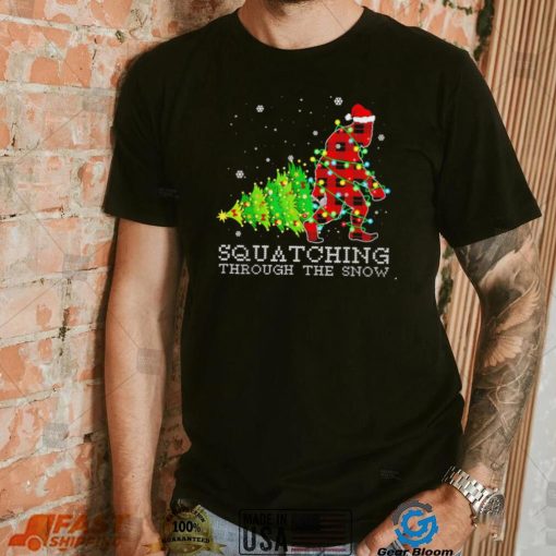 Bigfoot Sasquatch through the snow Christmas 2022 shirt