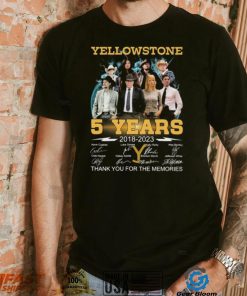 BjUACPyW yellowstone 5 years 2018 2023 thank you for the memories signatures shirt Shirt