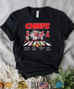 The Chiefs Christmas Patrick Mahomes Travis Kelce Clyde Edwards Helaire And Andy Reid Abbey Road Signatures Shirt