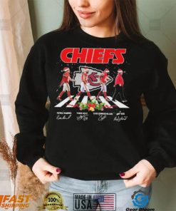 The Chiefs Christmas Patrick Mahomes Travis Kelce Clyde Edwards Helaire And Andy Reid Abbey Road Signatures Shirt