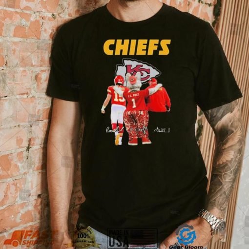 The Chiefs Kc Wolf Patrick Mahomes II And Andy Reid Signatures Shirt