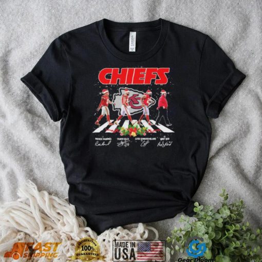 The Chiefs Patrick Mahomes Travis Kelce Clyde Edwards Helaire And Andy Reid Abbey Road Signatures Christmas Shirt