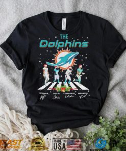 The Dolphins Tua Tagovailoa Tyreek Hill Elandon Roberts And Raheem Mostert Abbey Road Christmas Signatures Shirt