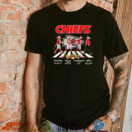 Kansas City Chiefs Christmas Abbey Road Patrick Mahomes Travis Kelce Clyde Edwards Helaire And Andy Reid Signatures Shirt